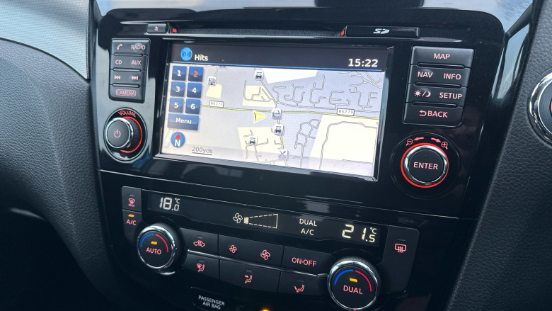 Nissan Qashqai 1.2 DiG-T N-Connecta 5dr Xtronic Petrol Hatchback